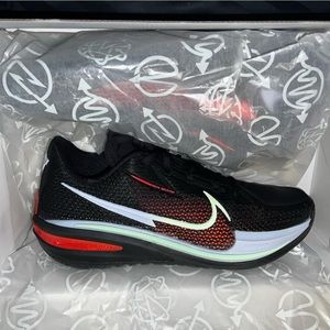 nike air zoom g.t. cut